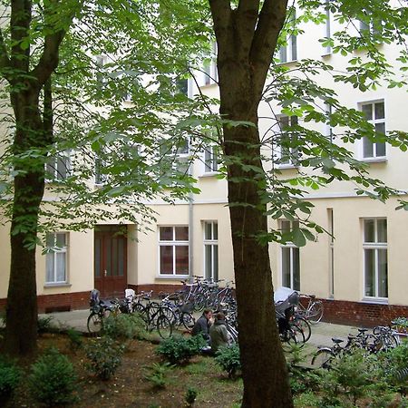 Quiet Courtyard Apartment Berlin Exterior photo